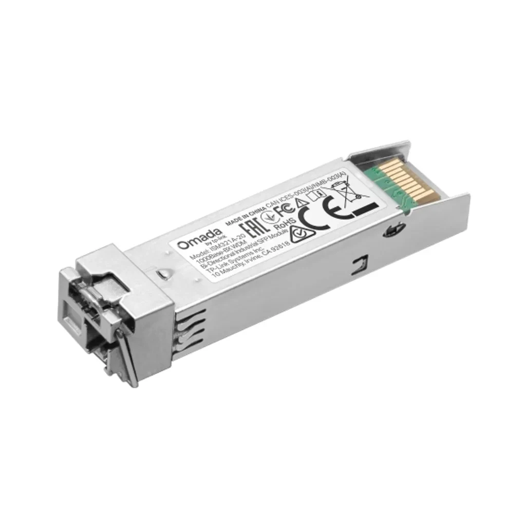 AP772. AP de exterior Huawei eKit Wifi 7 con velocidad de 6.45 Gbps recomendado para 130 usuarios concurrentes cuenta con 1 puertos 2.5 Gbps y 1 SFP+ alcance optimo de 140m omnidireccional